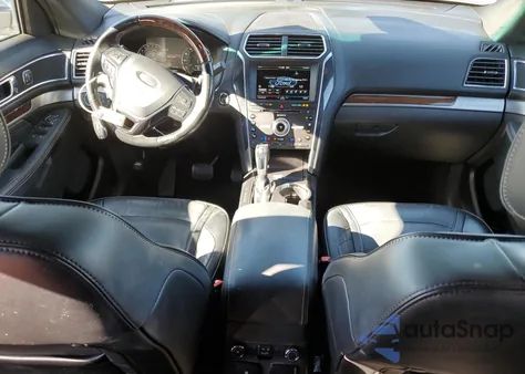 2016 Ford Explorer Platinum z USA, uszkodzony, nr VIN 1FM5K8HT2GGD21189